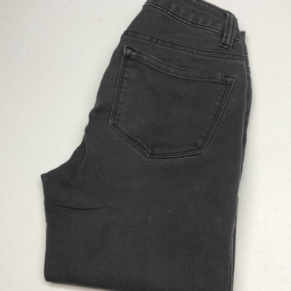 LIKE NEW MAKERS OF TRUE ORIGINALS BLACK SKINNY JEANS 27x30 😎
